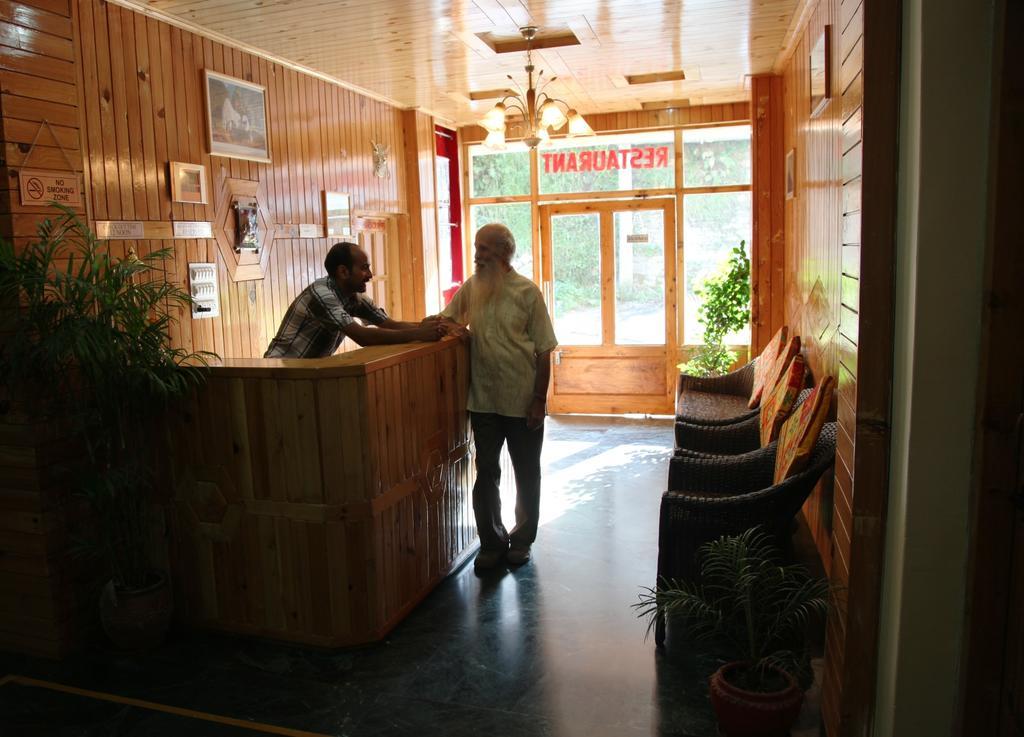 纳贾尔德莱特酒店 Nagar  外观 照片